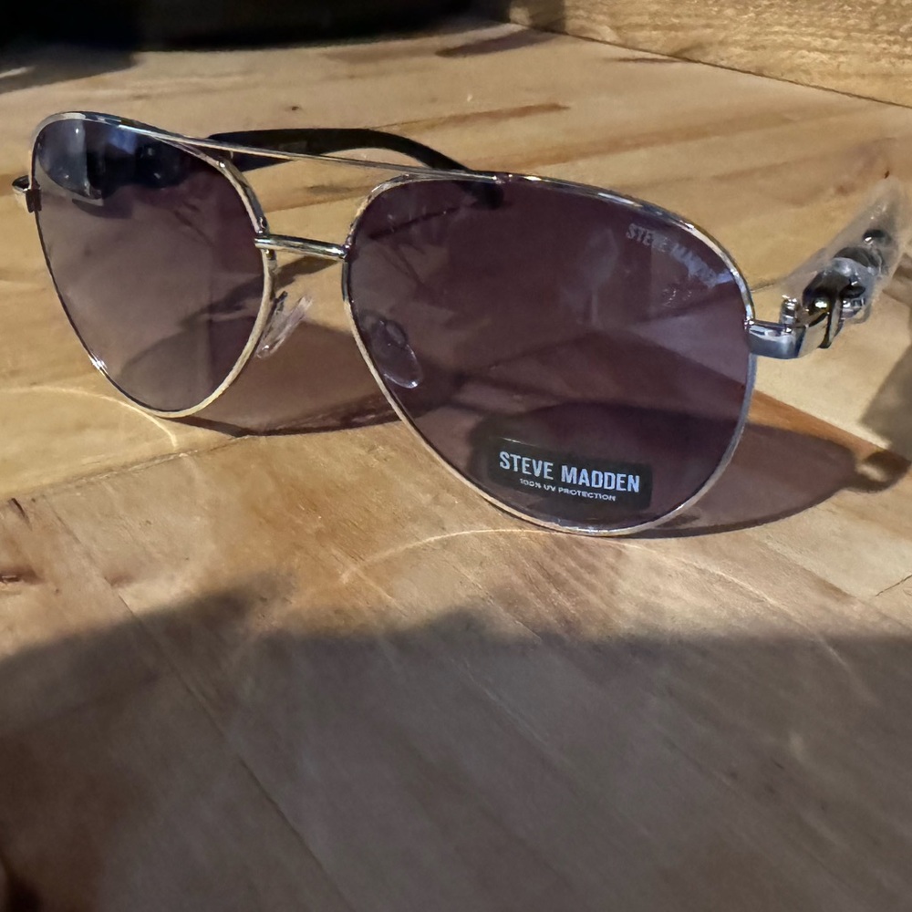 Brand new never worn aviator glasses -100% UV protection